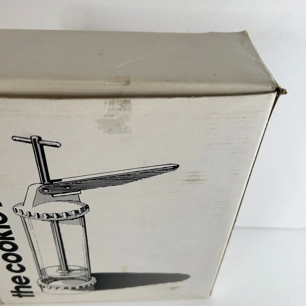 Cookie Press Knobler The Cookie Maker with Discs and Recipes in box Xmas Cookies
